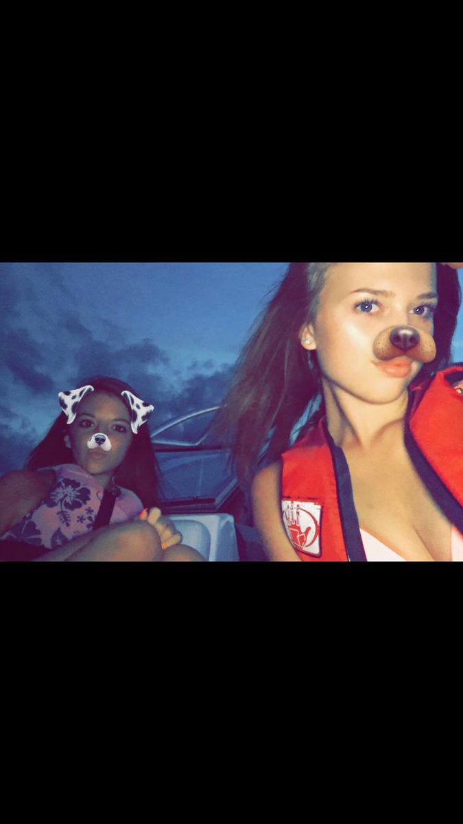 katlynl116's tweet photo. Happy birthday best friend! 🎉 I can’t wait to spend all summer with you!💕 https://t.co/rrgXwJbu1C