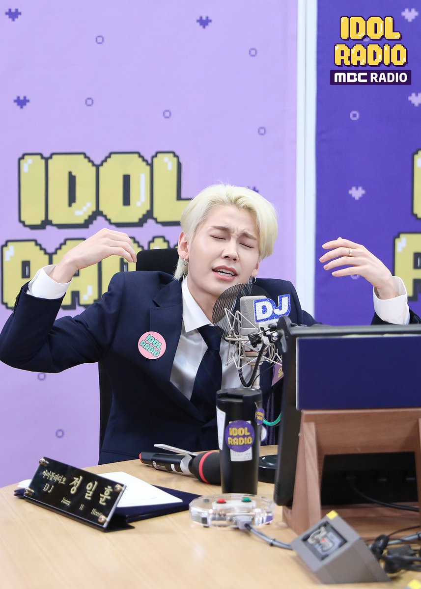 idolradiokorea's tweet photo. [#아이돌라디오 앨범 20190517] 

ep227. 들장미소년🌹 with 문빈,산하,영훈,큐

#IDOLRADIO #비투비 #BTOB #정일훈 #룽디 https://t.co/LPhNnu7I7e