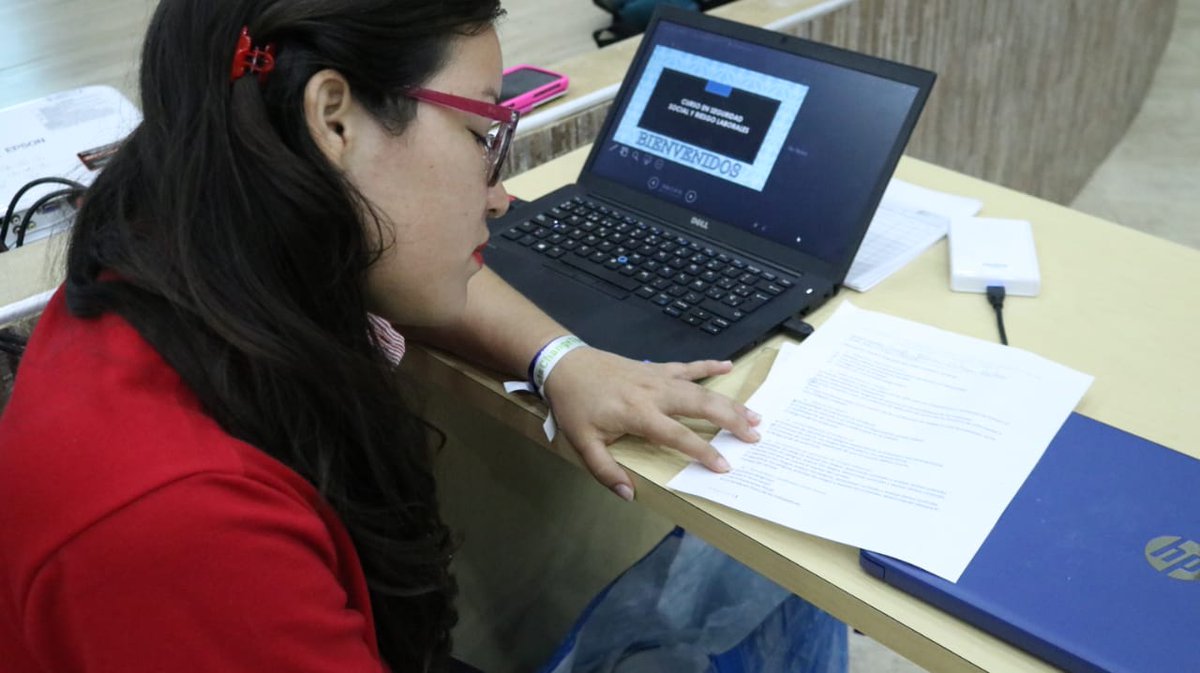 OITAndina's tweet photo. Los trabajos seguros y saludables garantizan que los trabajadores puedan gozar de una vejez con mayor calidad de vida. 

Sobre esto reflexionan los jóvenes del programa SafeYouth@work en el módulo de #SST del diplomado con @unillanos_ https://t.co/FipuGimpYd