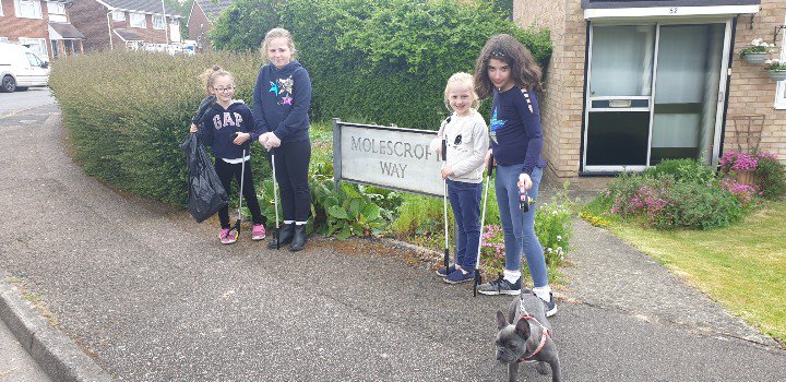 snisbett24's tweet photo. @Sussexroad what to do on a gloomy looking day....... litter pick! #committoyourstreet https://t.co/XygbpZbknU
