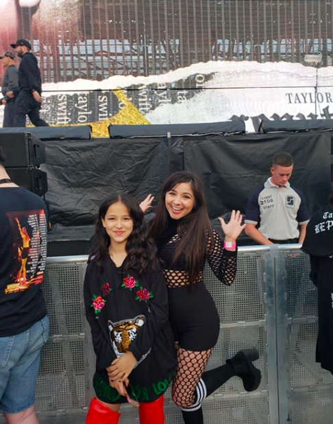 _denisesalcedo's tweet photo. ONE YEAR AGO TODAY!!! πππ
I am still not over this! Happiest, most exhilarating moment of my life. I still cannot believe how lucky/blessed my sister & I were on this day.
@taylornation13 @repStadiumTour @taylorswift13
#TaylorSwift #Reputation #repstadiumtour #may18 https://t.co/48VQVsIqUD