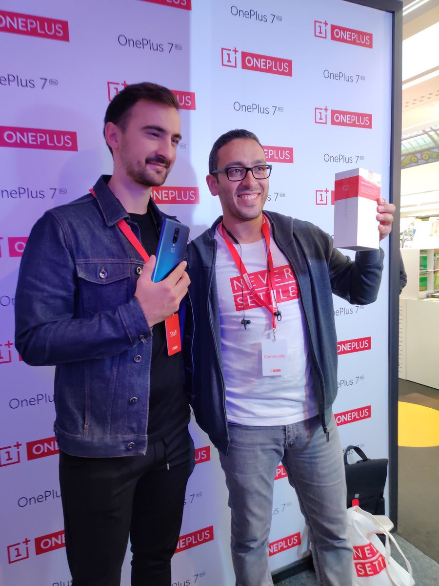 DjZouZRemix's tweet photo. Merci à toutes et à tous d’avoir suivi ce #24HChronOnePlus ! Merci à @Akis_Evan @jeanthibeau @VictorBouyssou @oneplus_fr et à toute la communauté avec qui j’ai pu partager encore des moments de folies ! Je vous aime ! 😘 https://t.co/2qq14surj3
