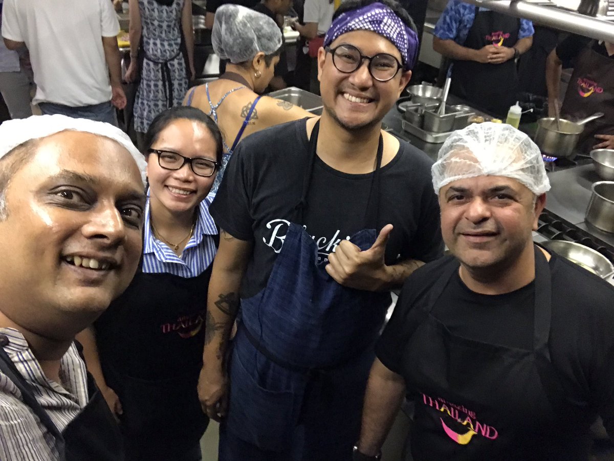 Finelychopped's tweet photo. .And it was a lovely workshop indeed ending with some great food. Thank you @tat_india
#magazinestreetkitchen #chefblackitch #amazingthailand
#Thaicuisine https://t.co/A8nBXMLiYZ