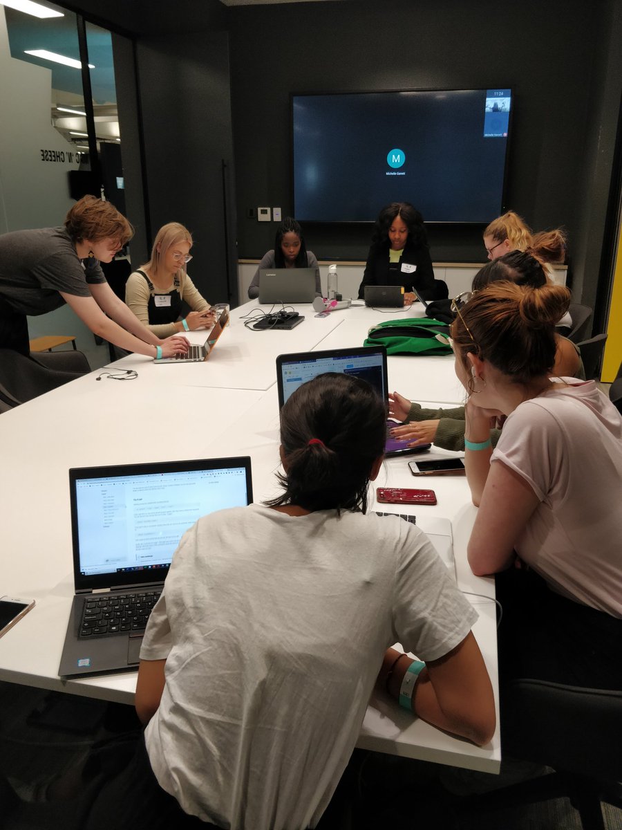 nodegirlslondon's tweet photo. Our workshop is fully underway @DeliverooEng! https://t.co/fLg4dYf5ZY