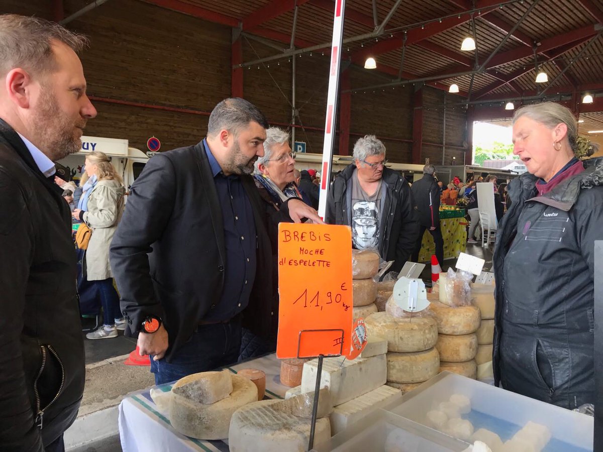 LaREM_40's tweet photo. [ RENAISSANCE]🇪🇺🇪🇺
Mobilisation - Mont de Marsan. 
Nous avons eu le plaisir de recevoir @JDecerle numéro 4 de la liste @Renaissance_UE soutenu par la secrétaire d’Etat auprès de la ministre des armées @gdarrieussecq le député de la 1ere circonscription des Landes @fabien_laine. https://t.co/JEQOENhXnA