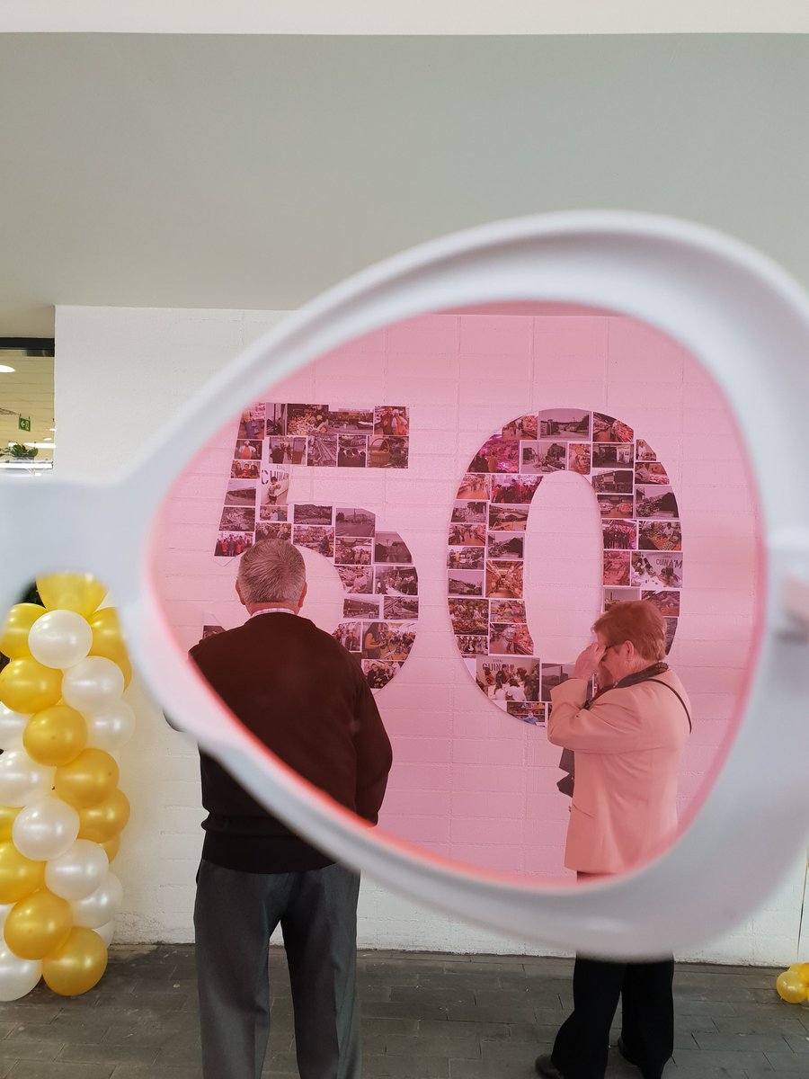 MercatsBCN's tweet photo. Màgia, disfresses, pastissos i molt més al Mercat de Vall d'Hebron-Teixonera per celebrar el seu 50è aniversari en el marc de la Setmana Internacional de Mercats! 🎂 https://t.co/h4PBznuWGq
