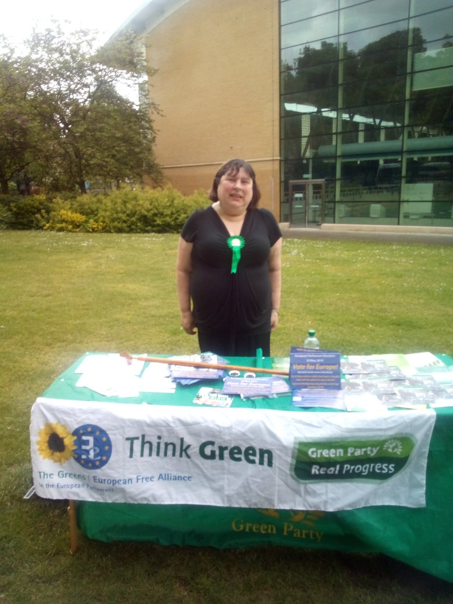 RandomBennett's tweet image. Naomi spreading the word in Cambridge #VoteGreen