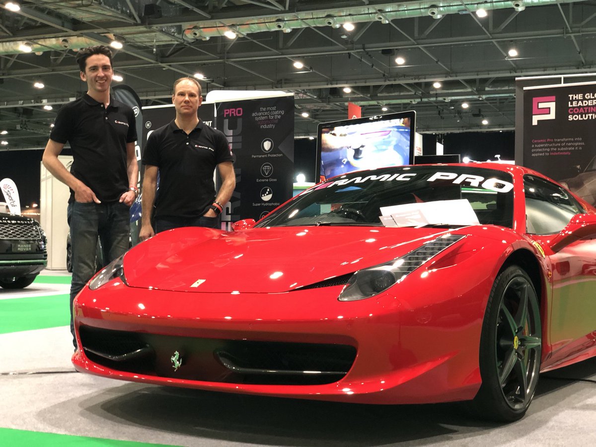 GenerateM's tweet photo. The @londonmotorshow is in full flow, looking slick with @ceramicprouk
#ferrari #supercars #ceramicpro #generatemedia #video #photography https://t.co/pcatoW7sX0