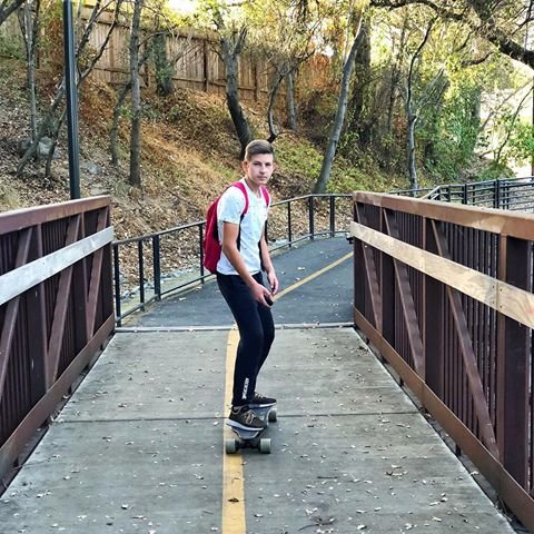 HoverboardUa's tweet photo. #Гироборды
✅#Быстрая Доставка за 24 Часа #Бесплатно 
✅#Гарантия 2 Года 
✅Наличие 100%
☑️ Сумка и пульт в #Подарок 
#украина #україна #hoverboard #ховерборд #гироскутер #ТаоТао #ua #Ukraine #Киев #Kiev #Гироборд
https://t.co/HlyDS30DJc https://t.co/MlPT5eYfjR