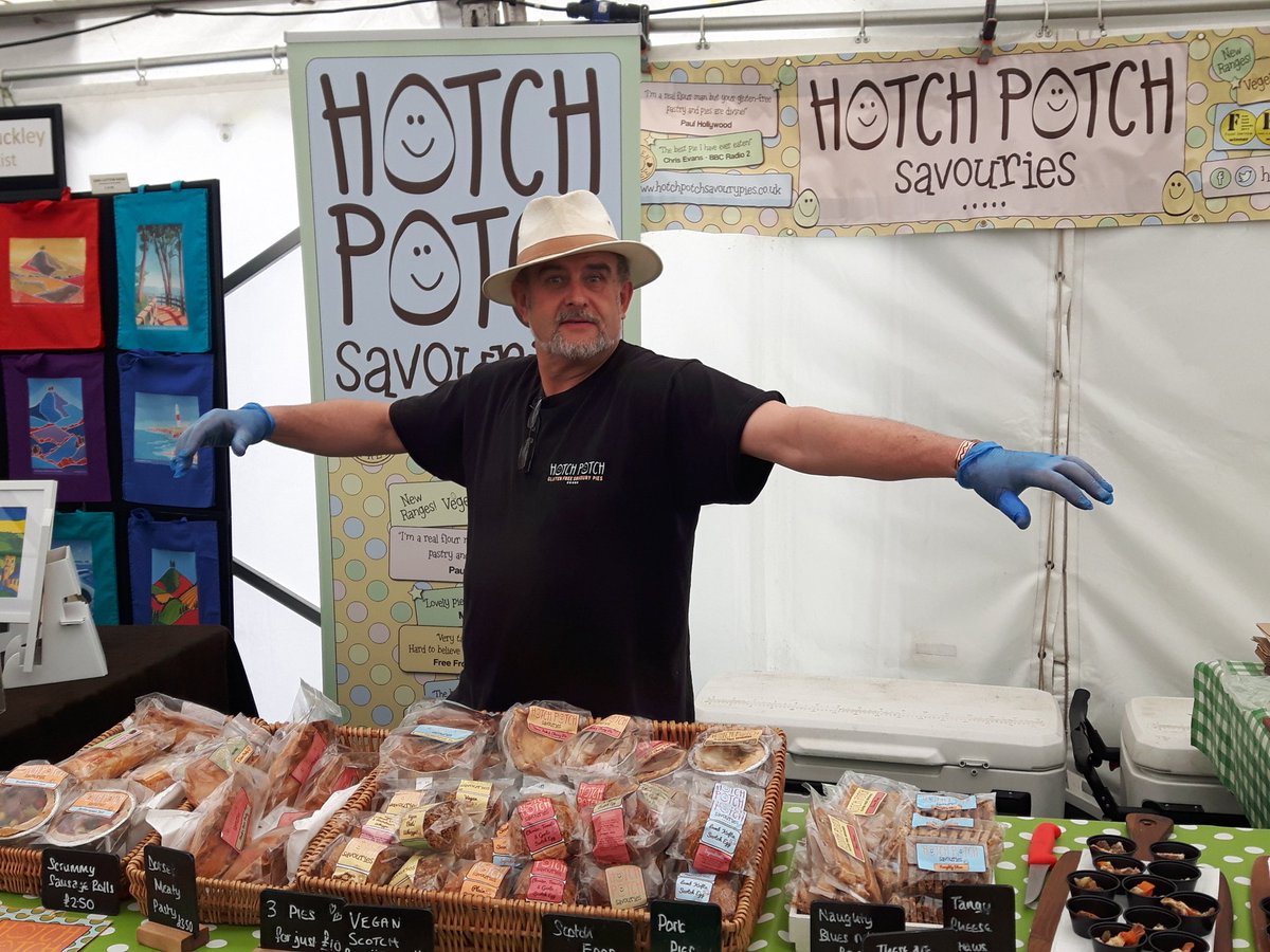 SpringT1de's tweet photo. Great to welcome @HotchPotchPies back to #springtide19 with their tasty award winning #glutenfree #savouries...looking good Alan! #SpringTideFoodFestival2019 #HiveBeach #BurtonBradstock #Dorset https://t.co/NOA0oL3PCP