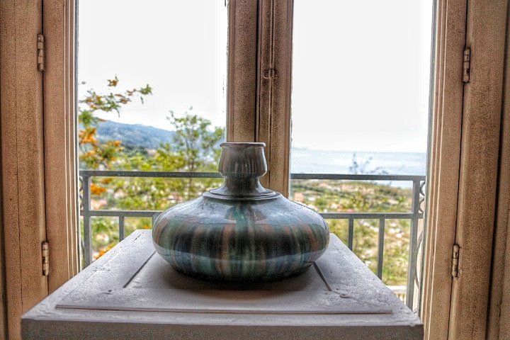 IoAmo_LaSicilia's tweet photo. Oggi per #BuongiornoCeramica conosciamo la tradizione della ceramica a Santo Stefano di Camastra al museo di Palazzo Trabia. E tra poco assisteremo alla mafarata. Sapete cosa è?
#ad #buongiornoceramica2019 #AITBBC https://t.co/XmMYmpPEsL