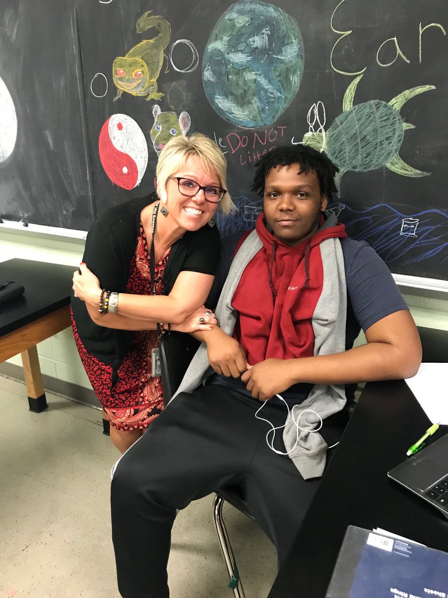 GHS_North's tweet photo. 4 days left for our North Seniors! The excitement is building! #LongliveNorth ⁦@GHS_North⁩ https://t.co/Li3ACcyv5m