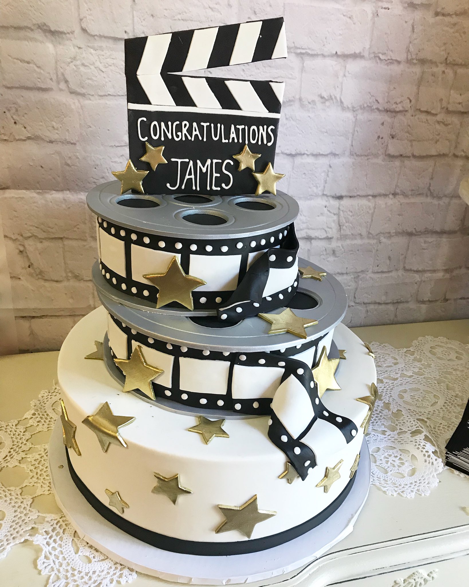 Sweet T's Bakeshop on X: 📽 Make sure you get your graduation cakes from  Sweet T's! This very special and custom graduation 🎓 cake includes  sculpted film reels 🎞 and gold stars