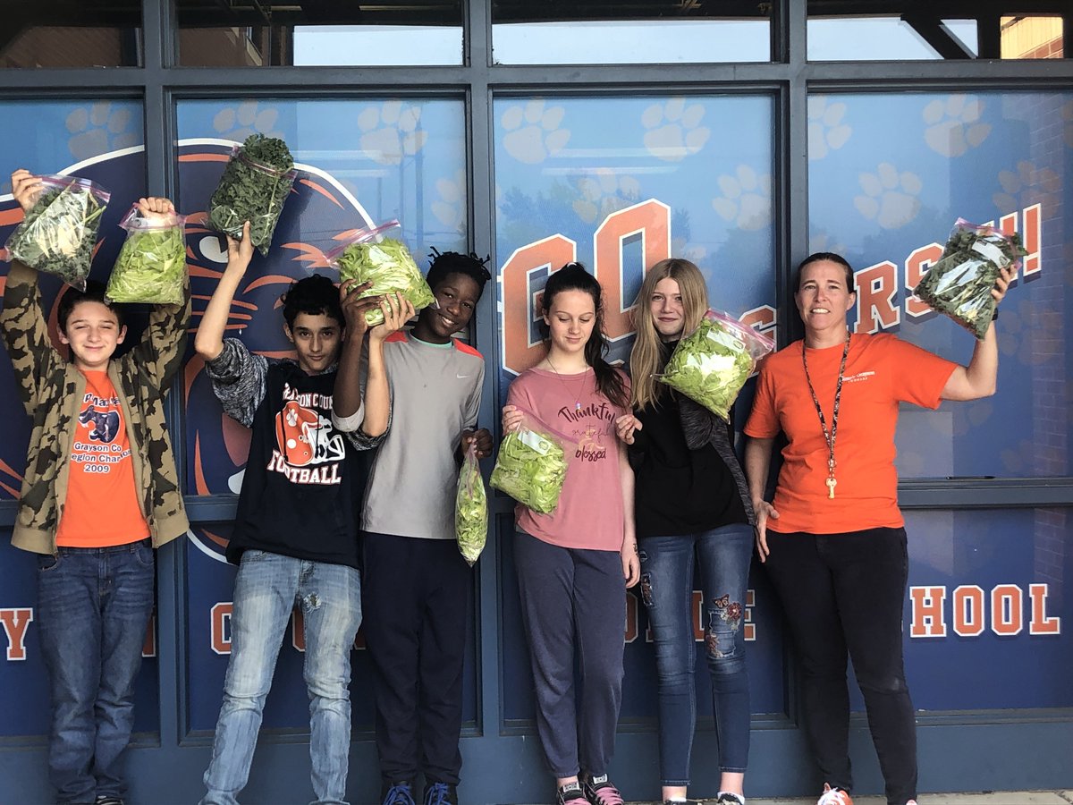 GCMSCougars's tweet photo. GCMS Grow Green Give Project through Cougar Zone just made its first of many fresh produce donations to the GC Food Alliance. GCMS is providing healthier options to those in need in our community! @gcboe #BeTheGoodGCMS https://t.co/ltcK5zHeqw