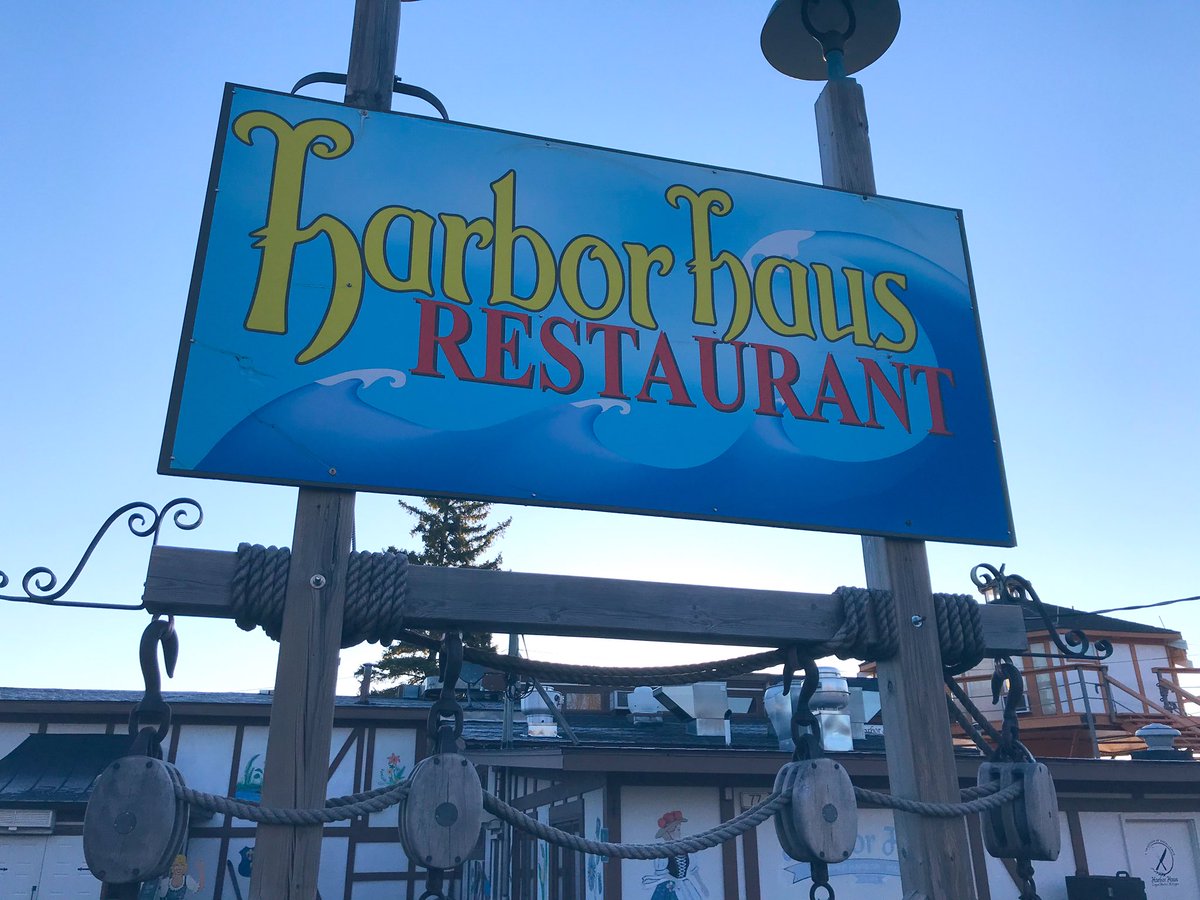 mlivemibest's tweet photo. The Habor Haus in Copper Harbor offers a breathtaking view of Lake Superior! #mibest #mosticonic https://t.co/Ql8trG6cTb