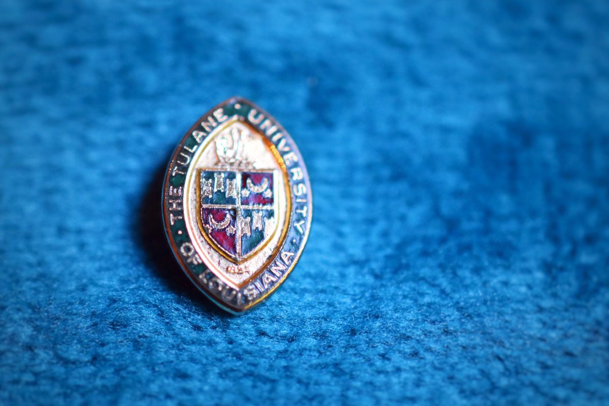 DavidMora's tweet photo. Congratulations @Tulane graduates! 👨🎓💙⚜️💚👩🎓 #classof2019 #tulanegrad https://t.co/qJZOP3mdhY