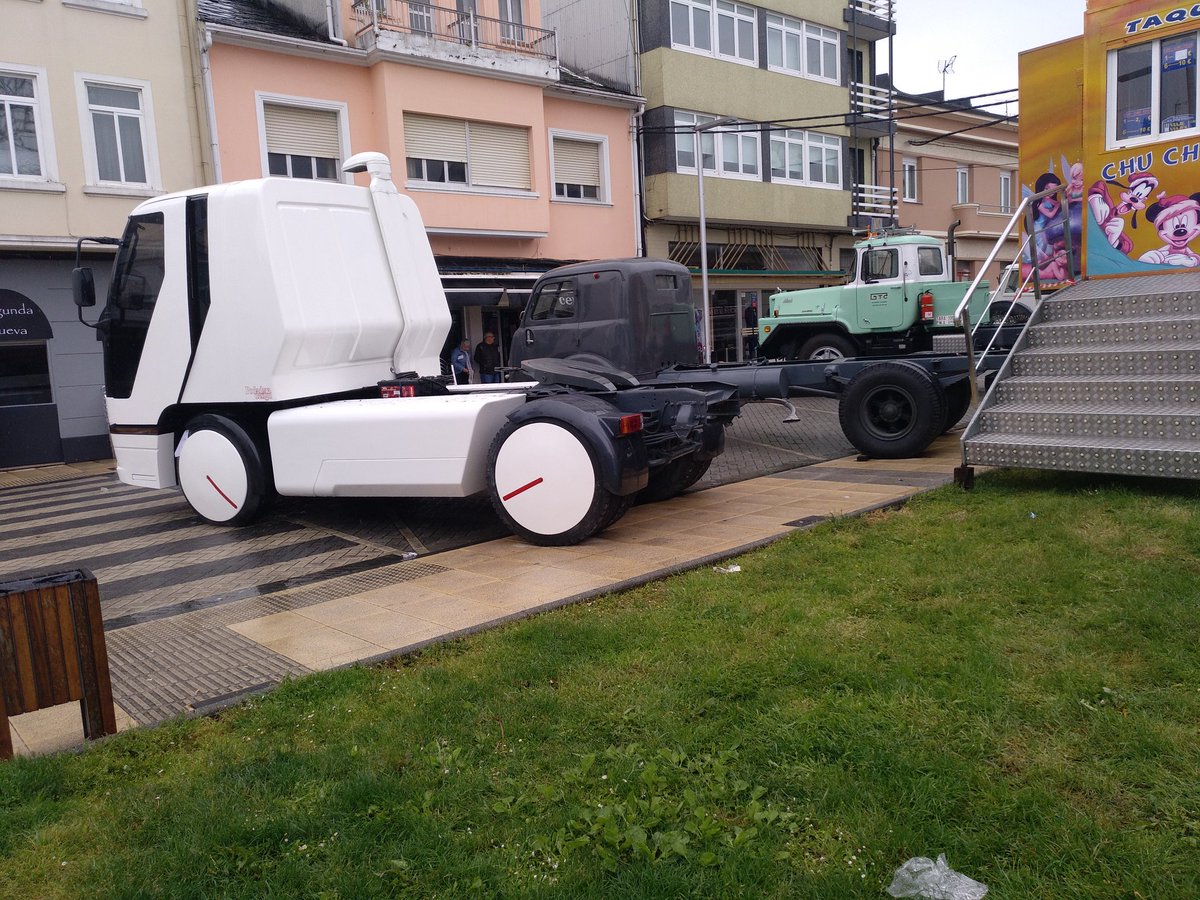 XuntosPAP's tweet photo. 🚚#FestaDoCamioneiro #AsPontes

Bo día de celebración para todo o sector do transporte, tan importantes para o noso pobo. https://t.co/JRZsN4WvtZ