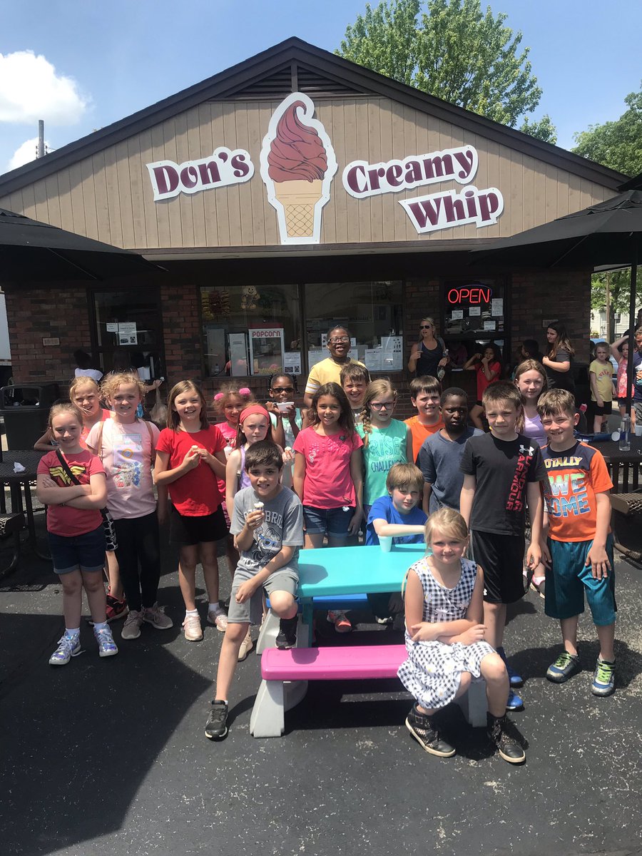 What a great 3rd grade walking field trip through the Reading community! We made stops at the library, visited the mayor, fire, and police station, had lunch at the park, and ended the day with ice cream at Don’s Creamy Whip. Such a fun day! 😊#centralonvine