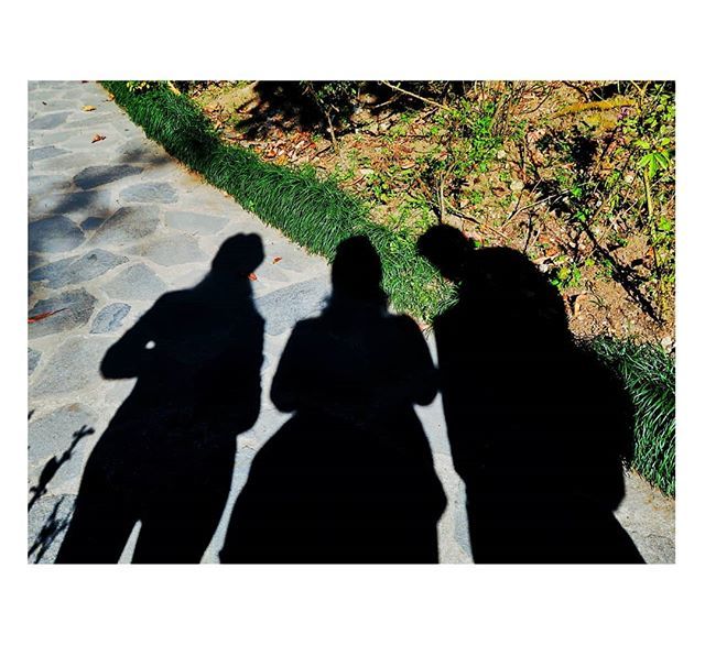 annapurnasid's tweet photo. I will be there for you.. In light and in darkness 👩👧👦❣️🤗
.
.
#shadow #siblingsday #siblings #hellohyderabad #instagood #instamood #alittlebeautyeveryday #photooftheday #pmwintergridchallenge #visualgrams #365project #pirouline #still_life_gallery #sti… https://t.co/2Ka9rAAepE https://t.co/FO1DA1pUk9