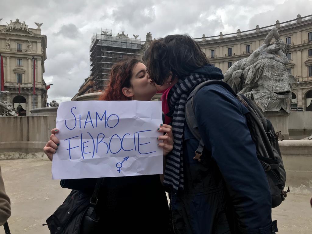 NonUnaDiMeno tweet media