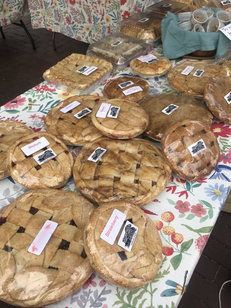 TheAppleWorks's tweet image. Come visit us at the Franklin Farmer’s Market until noon today!