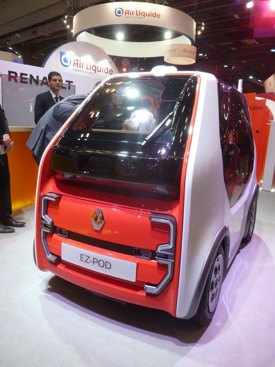 california458's tweet photo. Deux concepts de la mobilité du futur chez #Renault #Vivatech #EZPOD #EZFLEX #ZOE #AUTONOMOUSLAB⚡️⚡️⚡️ https://t.co/TWayx54TYR