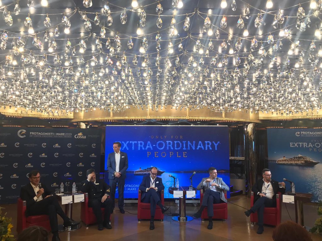 Protagonisti19's tweet photo. Q&amp;A session with press
@Neil_Palomba @MassimoBrancal @beppecarino #ProtagonistidelMare #ExtraordinaryCosta @costacrociere https://t.co/ZqNLcS85O6