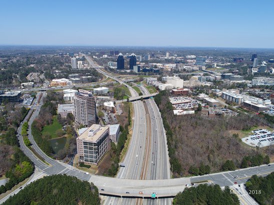 GADeptofTrans's tweet image. In 2018 Georgia ranked the No. 1 state to do business for the sixth consecutive year. Our infrastructure must continue to be a top priority. #BuildForTomorrow