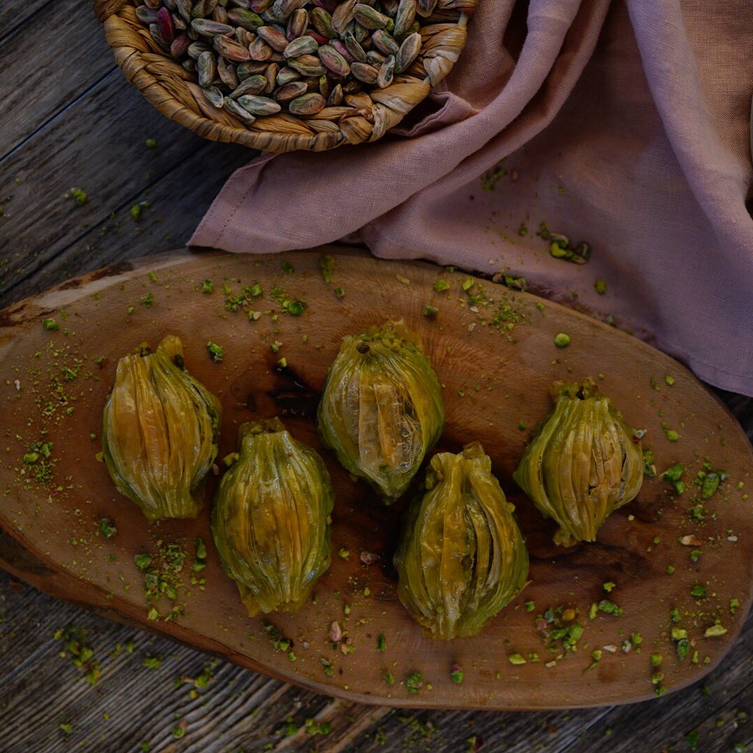 En özel günlere, en güzel tatlılar C’viz’den! #cvizankara #cvizcafe #cafe #ankara #yemek #food #tatlı #kurabiye #cookies #pasta #cake #cakes #baklava