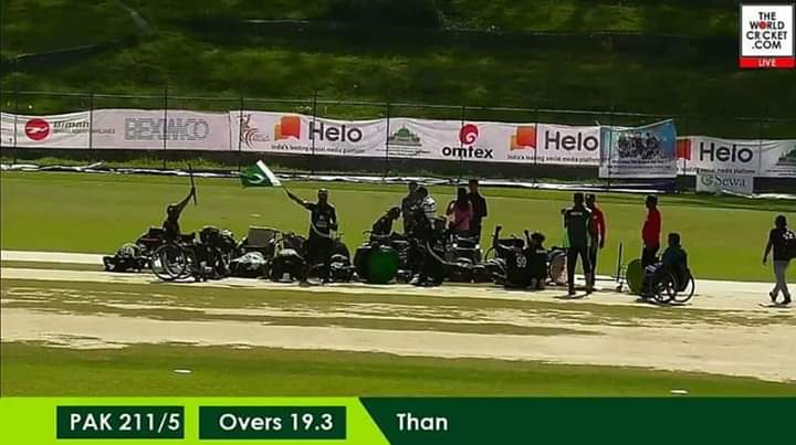 PakistaniMemes3's tweet photo. #Wheel_Chair Asia CUP:-
PAK Beat Ind by 5 wickets in Wheel chair Asia CUP #Final 🎉🎉 https://t.co/mh9cf65UtM