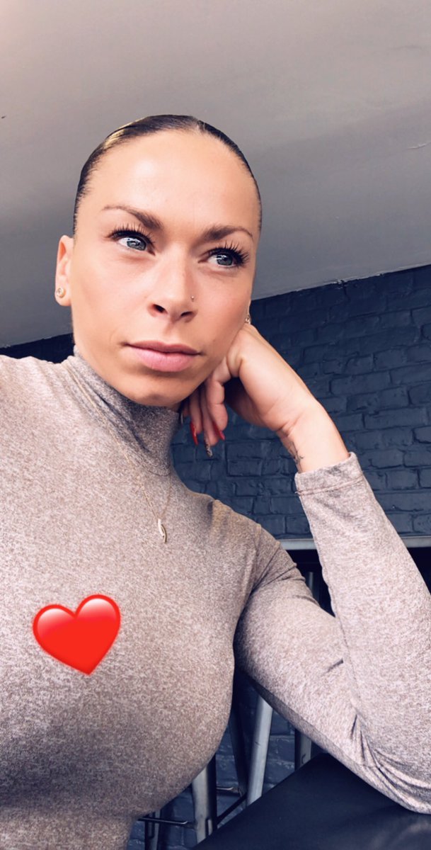 Cindy Billaud (@didycurly) on Twitter photo 