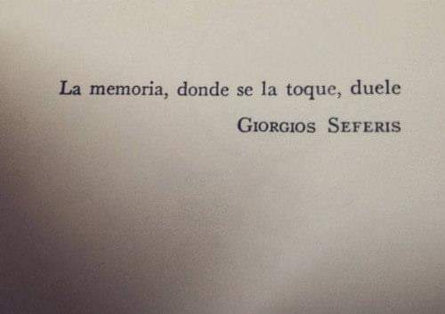 literlandweb1's tweet photo. "...Entonces me pregunto si un recuerdo es algo que tenemos o algo que hemos perdido para siempre. Sabemos que los recuerdos no existen: reescribimos siempre la memoria del mismo modo como reescribimos siempre la historia”.
"Nexos", José María Pérez Gay https://t.co/VaqBIlH5RS
