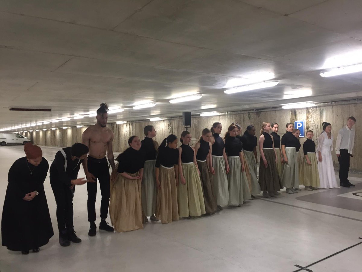 openrotterdam's tweet photo. Deze talenten hebben net hun bijzondere act gedaan, waarin zij afdalen naar "de onderwereld" in parkeergarage Kruisplein. Kijk de act straks terug op onze Facebookpagina! @skvr @Operadagen @RdamBinnenstad @RdamFestivals #ODR19 #Operadagen #Rotterdam #open010 #orfeoenmajnun https://t.co/b3Jx3C22Ux