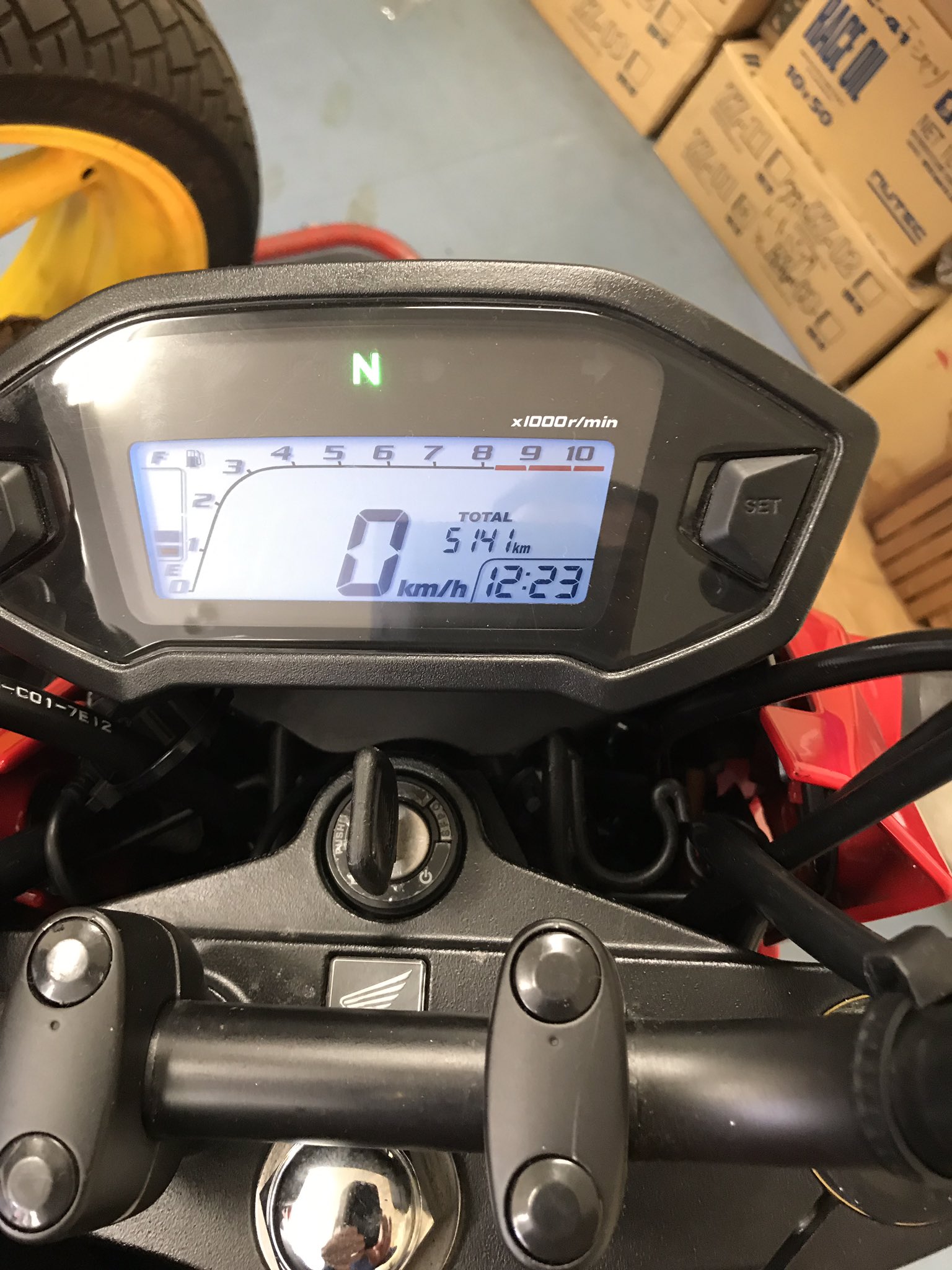 Kouki 銀ライズ Xj6 Jｃ75グロム カスタムシート グロム 事故で修理代が高くつくので現状で売却しました 2年も乗らず5141キロで泣く泣く手放しました 純正加工ハイシート 欲しい人いれば譲ろうと考えています どうですか