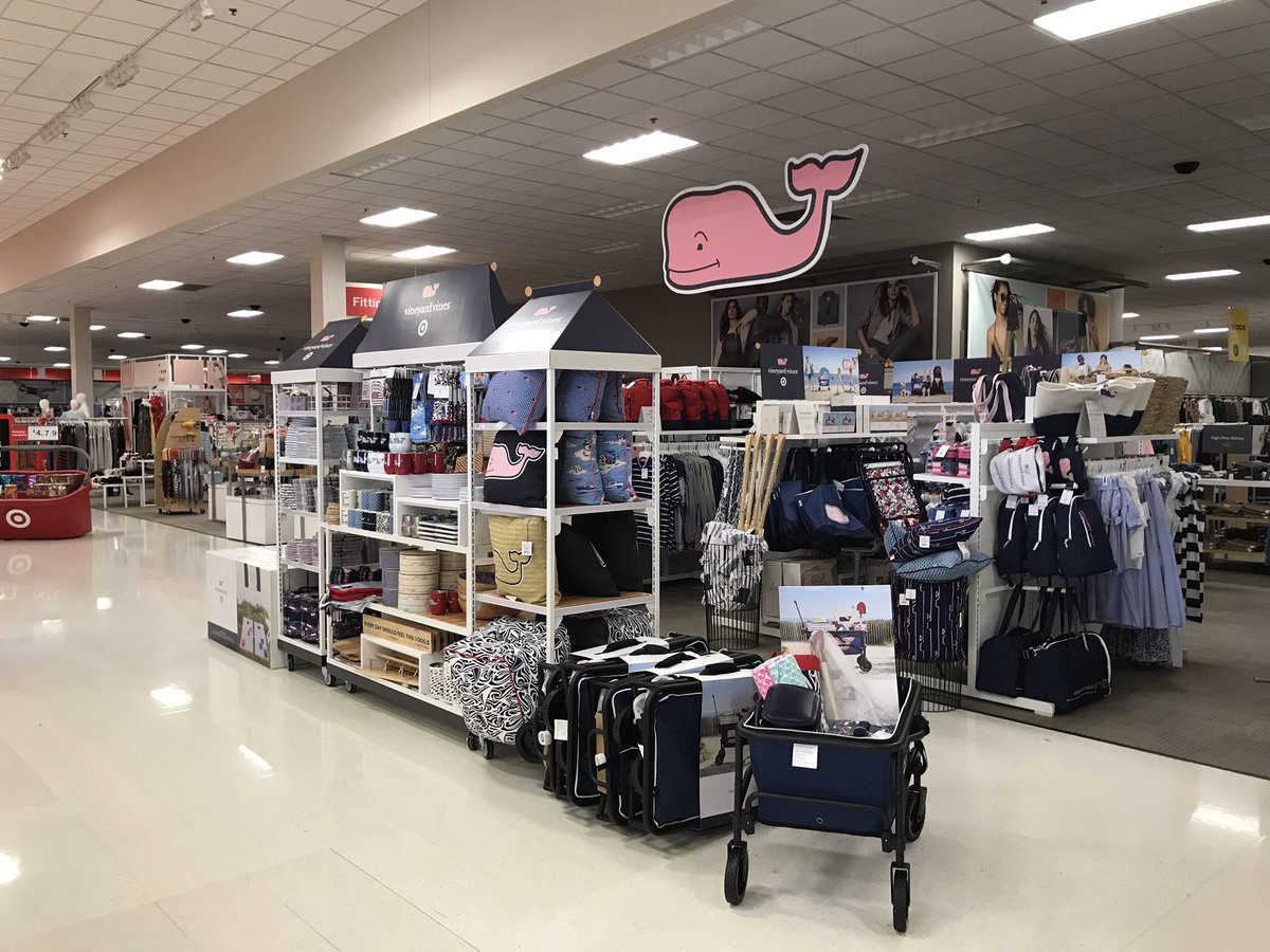 Mrw63B's tweet photo. Everyone needs some Vineyard Vine for their beach trip. We’ve got the hook up for you. #T1353ready4thebeach @acahill49 @JulieEnglar @TayOnTarget @SoLor17 https://t.co/DLy0lHNYj6
