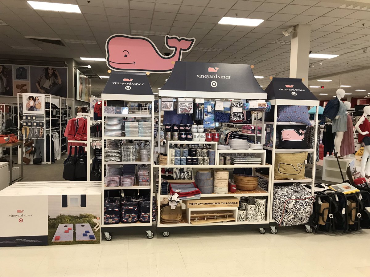 Mrw63B's tweet photo. Everyone needs some Vineyard Vine for their beach trip. We’ve got the hook up for you. #T1353ready4thebeach @acahill49 @JulieEnglar @TayOnTarget @SoLor17 https://t.co/DLy0lHNYj6
