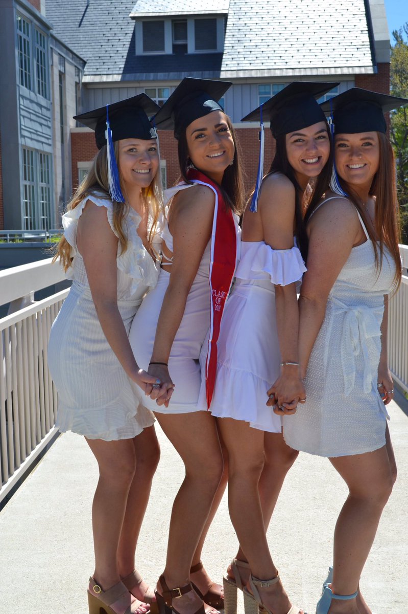 WriterMimiLong's tweet image. It’s a great day to be a Wildcat! We love you, Julia! #UNH19