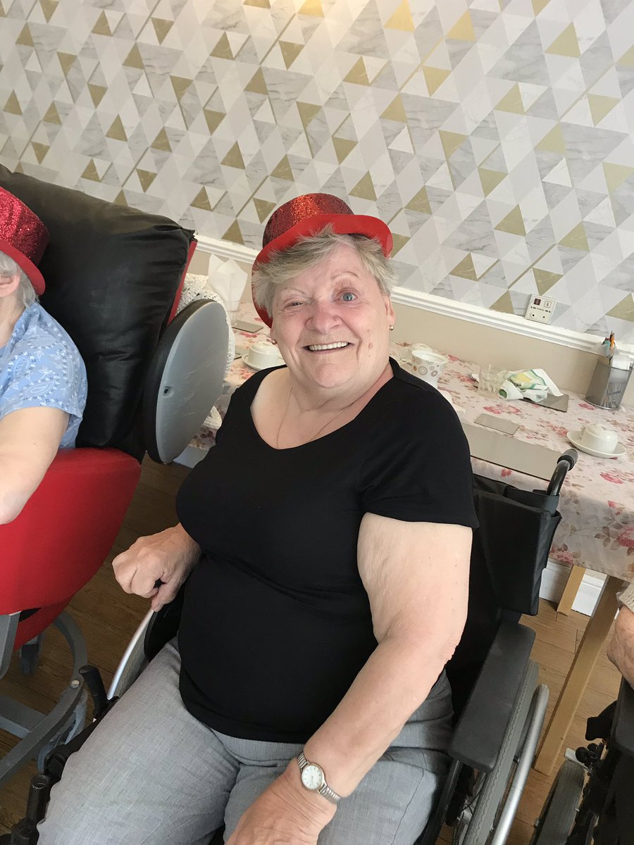 weejenhen's tweet photo. Another #TAPfit session on Thursday with Linda has us all shaking our tail feathers and laughing till our faces hurt. So simple yet so fun! #tapdance #danceyourselfhappy #laughteristhebestmedicine @InshawSheila @CAPAprogramme @HolmesCareGroup @scottishcare @alzscot @BCKuk https://t.co/CVHWOBfsQ9