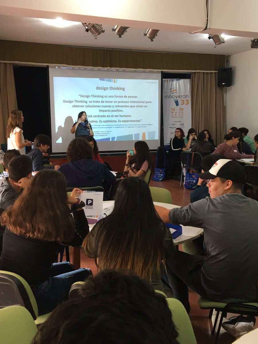 PolisElso's tweet photo. #innovaton33 #Ahora en Casa de la Cultura de Treinta y Tres. @UCUoficial @ANDEUruguay @CutiUy @PDP_TyTres #ADECL @GeneXusStudents #CrazyHouse @bancosantander https://t.co/IEkVv8EZxz