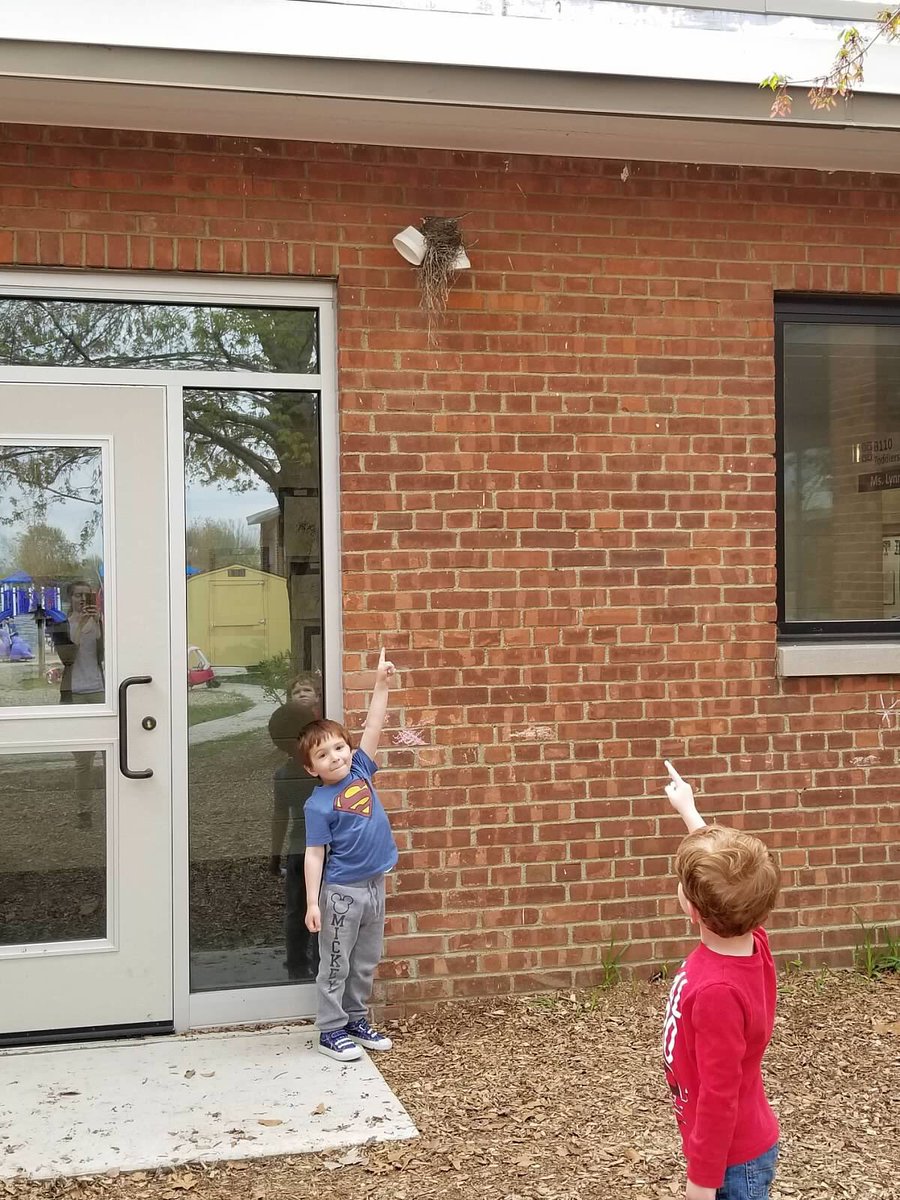 BBBtheplacetobe's tweet photo. Outside gross motor time! https://t.co/1FdA1WpMEE