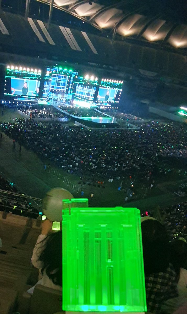 fywps's tweet photo. 드림 무대너무잘해써😭 https://t.co/MWcatQWgC1