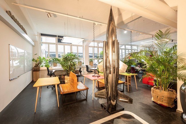 Eine Auswahl der schönsten und atmosphärischsten Coworking Spaces : Zürich Basel Bern Luzern
<a href="/CitizenSpace_ZH/">Citizen Space Zurich</a> #CoworkingSeefeld <a href="/impacthubbern/">Impact Hub Bern</a> #Kreativfabrik62 <a href="/RhizomCoworking/">RHIZOM | Coworking</a> <a href="/OfficeLabSpace/">Office LAB Coworking</a> <a href="/we_are_wespace/">WeSpace</a> <a href="/KraftwerkZH/">Kraftwerk</a> <a href="/VillageOffice/">villageoffice</a>

ums.ch/links-und-info…

#cowork #temporär