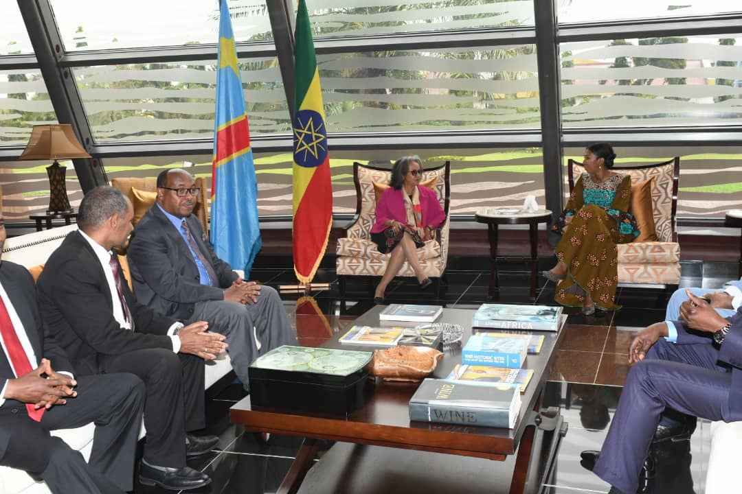 IsaacBwete's tweet photo. La Presidente de l'Ethiopie SAHLE-WORK ZEWDE est arrivée à Kinshasa reçu par @JeanineMabunda à l'aéroport de Ndjili ce samedi  18 mai 2019. 

@AlTshibanda @KBG_Stone  @LwarhibaM  @juantedbelkas https://t.co/4Q9Utbf2f4