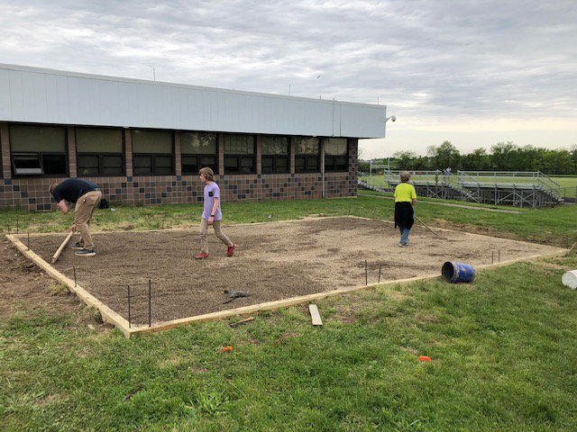 NiedermeyerSTEM's tweet photo. 25 students, 14 buckets, 8 tons of gravel and one hill made this guy tired. The base for the @BR_STEM outdoor classroom is done. Monday we will move in the tables and be done with phase one. #STEMester2019 https://t.co/e4nlaUKtpv