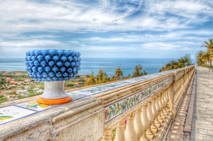 IoAmo_LaSicilia's tweet photo. Passeggiando per Santo Stefano di Camastra
#ad #BuongiornoCeramica #AITBBC #buongiornoceramica2019 https://t.co/Jvgq2wZZ3r