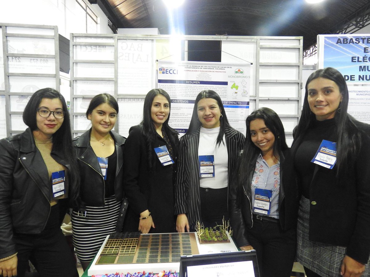 ECCI_CoordAmb's tweet photo. Estos fueron algunos de los estudiantes un participaron en la Feria Multidisciplinar de Ingenierías. Ideas de negocio, muestras de emprendimiento e innovación. 

#SoyECCI
#UECCI https://t.co/zU98F4YMgH