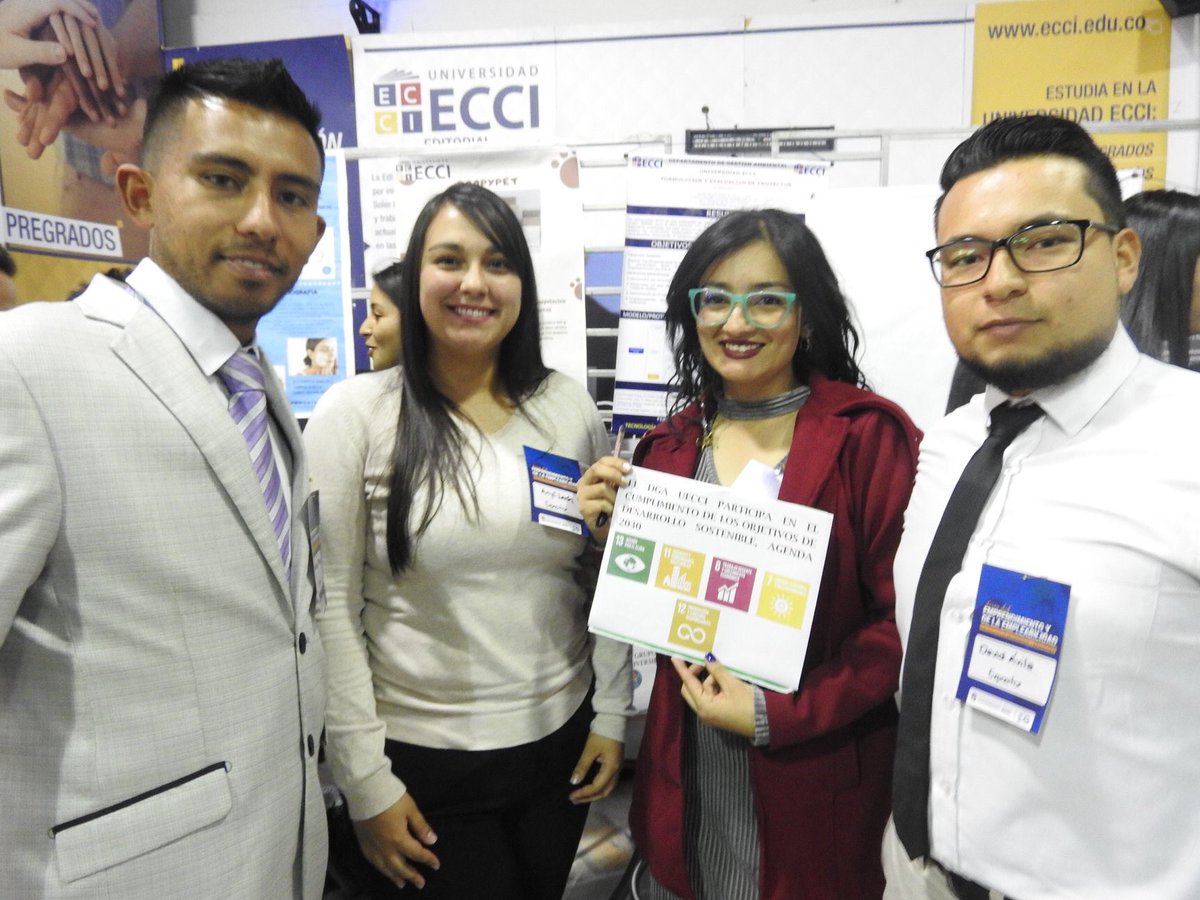 ECCI_CoordAmb's tweet photo. Estos fueron algunos de los estudiantes un participaron en la Feria Multidisciplinar de Ingenierías. Ideas de negocio, muestras de emprendimiento e innovación. 

#SoyECCI
#UECCI https://t.co/zU98F4YMgH
