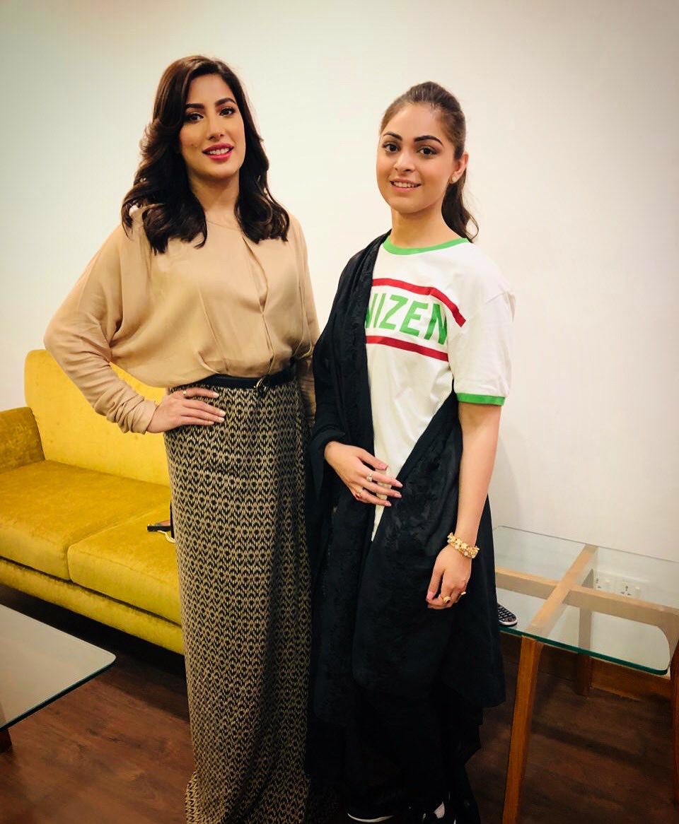 sadia_sadoo's tweet image. A lovely lady with beautiful smile😍 #SmileOn ✌ #smilers #posingforthecamera📷 @mehwishhayatofficial