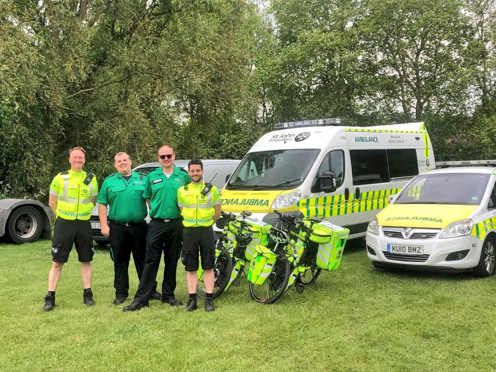 SJALondonCRU's tweet image. Cycle Responders Jani and Jaime are at the @Virgin_Sport #Hackney festival of fitness with @SJALondon_South today. Good luck to all those taking part! #Hackneymoves