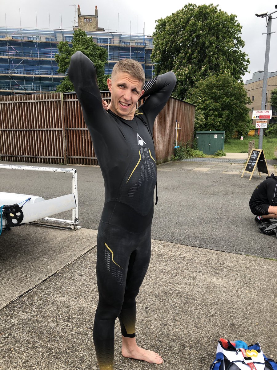 _MrWalsh_'s tweet photo. Awesome swim at @ows_westres this morning. Great to put the @AquaSphereUK Phantom 2.0 through its paces too ahead of my first triathlon of the season tomorrow - Grafman Half Ironman. #trueswimmer #ows #triathlon ππ»ββοΈπππΌ https://t.co/r7MhxH0mUd